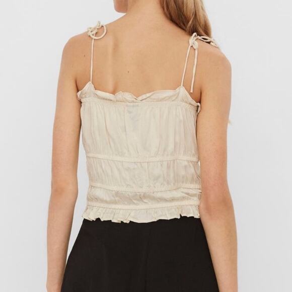 NWT Vero Moda Helyn Shirred cream Camisole size small - Picture 4 of 7